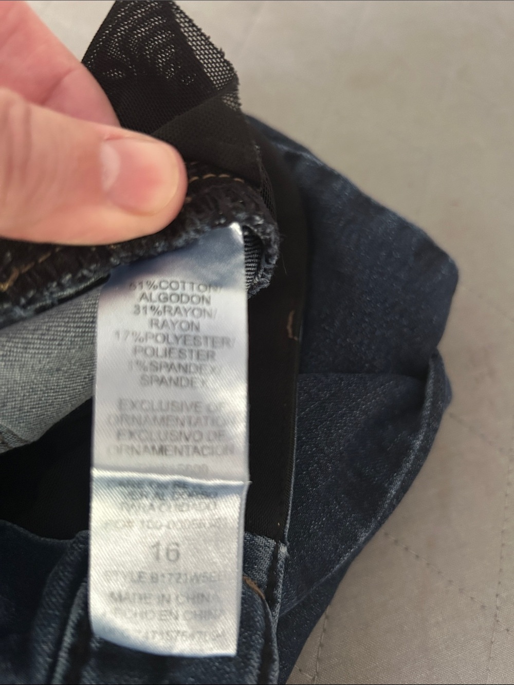 Democracy Women's Indigo Skinny Jeans - Picture 5 of 5